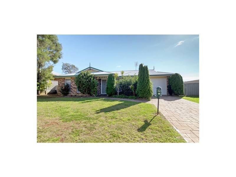 11 Swartz Street, Kearneys Spring QLD 4350