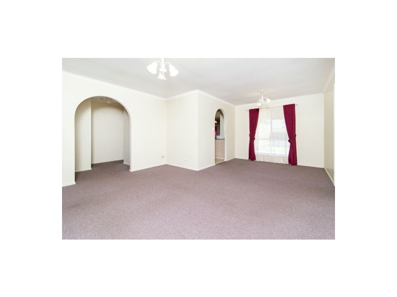 11 Swartz Street, Kearneys Spring QLD 4350