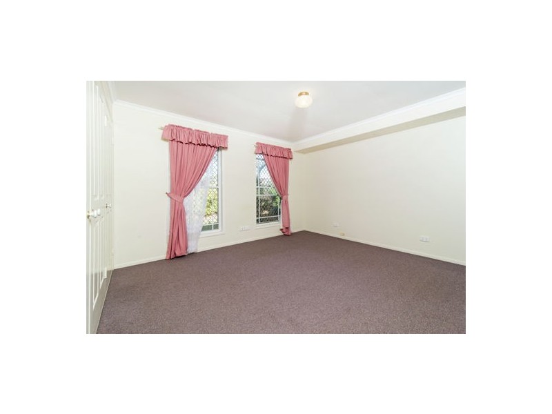 11 Swartz Street, Kearneys Spring QLD 4350