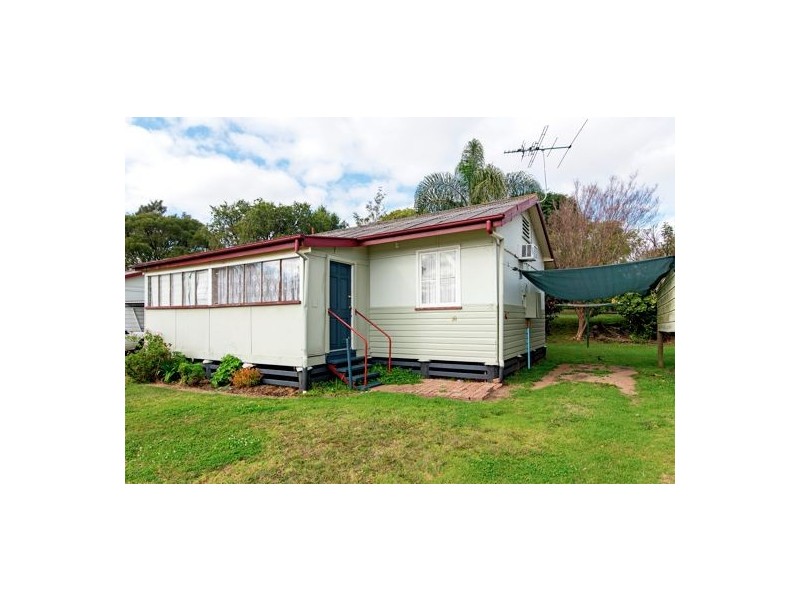 17/21 West Street, Newtown QLD 4350