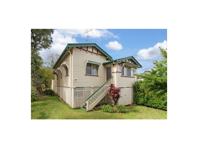 6 Wolseley Street, North Toowoomba QLD 4350