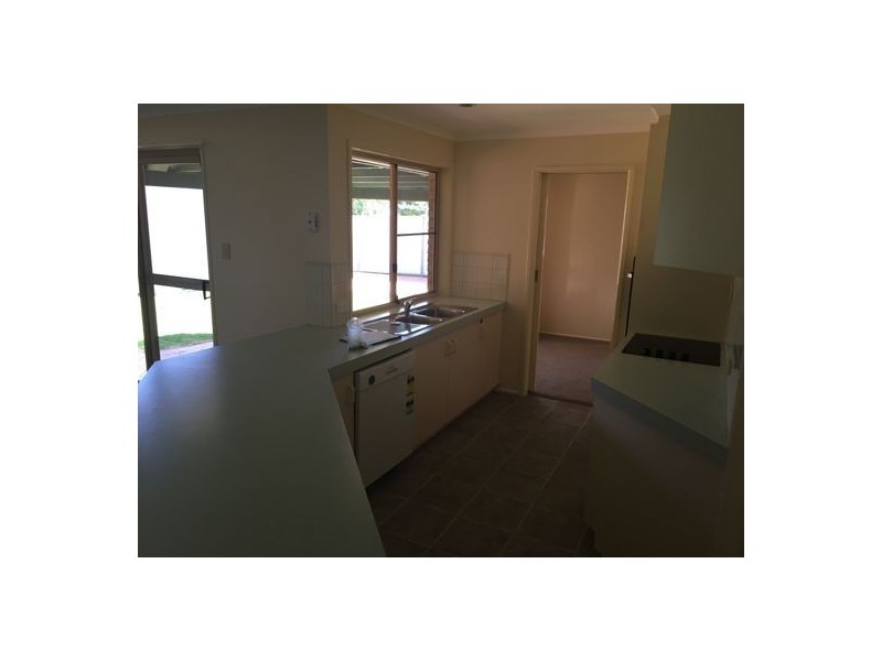 56 Moore Cres, Wilsonton QLD 4350