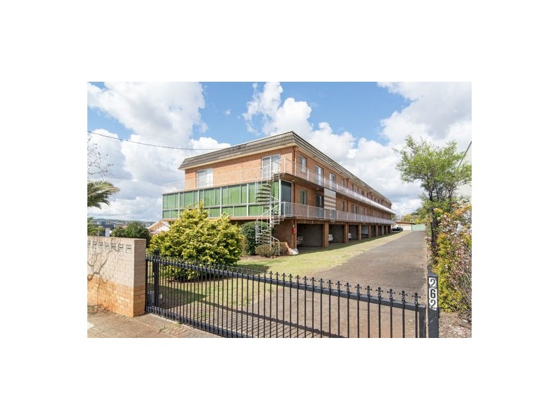 13/262 Margaret Street, Toowoomba City QLD 4350