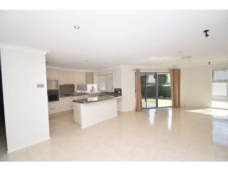 12 Quail Street, Rangeville QLD 4350