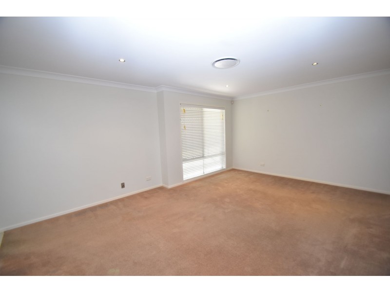 12 Quail Street, Rangeville QLD 4350