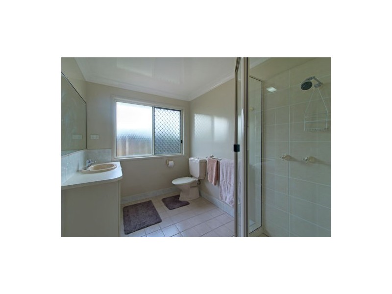 7 Hennenlotter Court, Kearneys Spring QLD 4350
