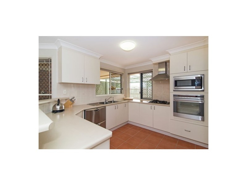 7 Hennenlotter Court, Kearneys Spring QLD 4350