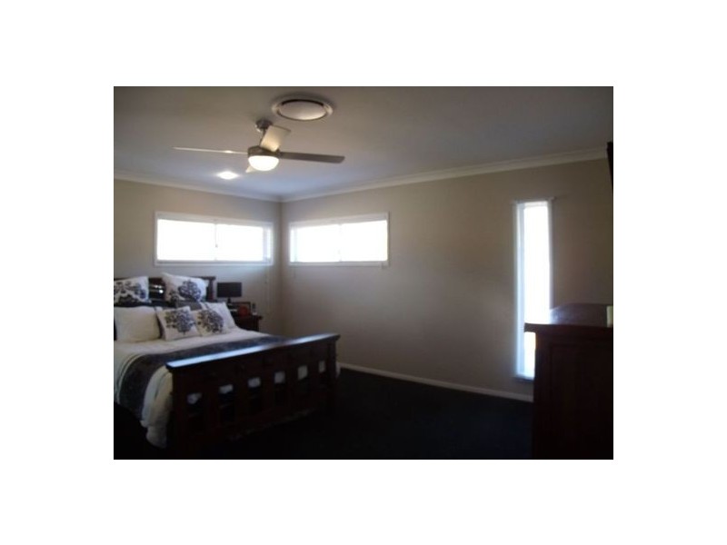 4 Acacia Ave, Top Camp QLD 4350