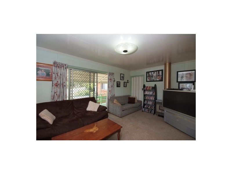 1 Clearview Street, Rockville QLD 4350