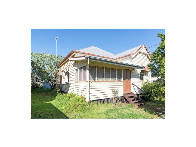 4 Kelfield Street, North Toowoomba QLD 4350