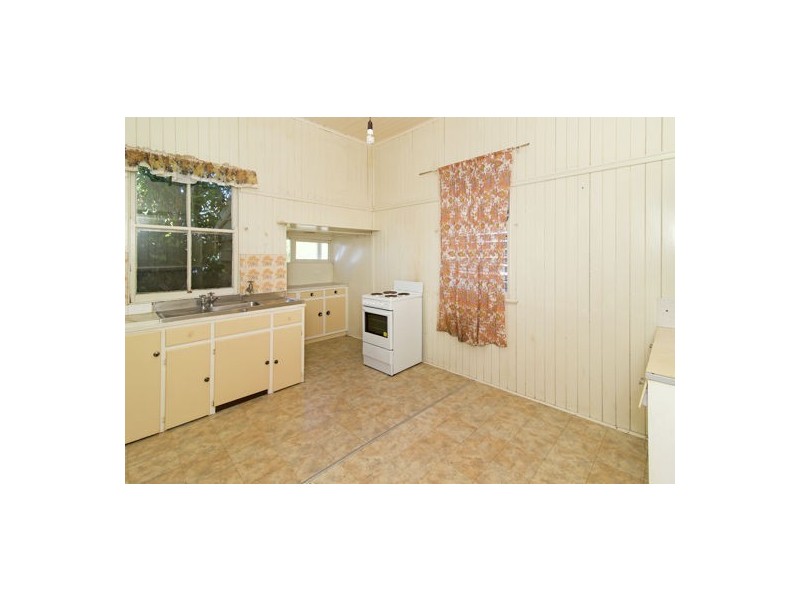4 Kelfield Street, North Toowoomba QLD 4350