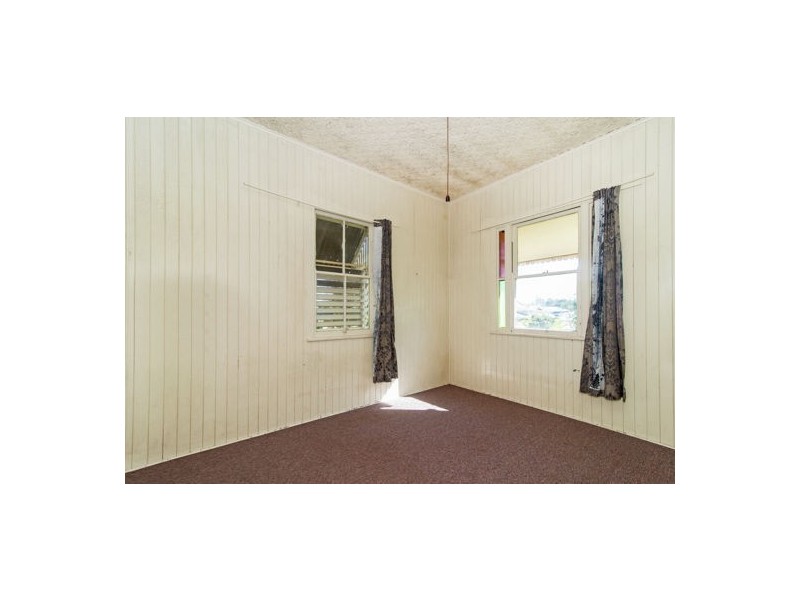 4 Kelfield Street, North Toowoomba QLD 4350