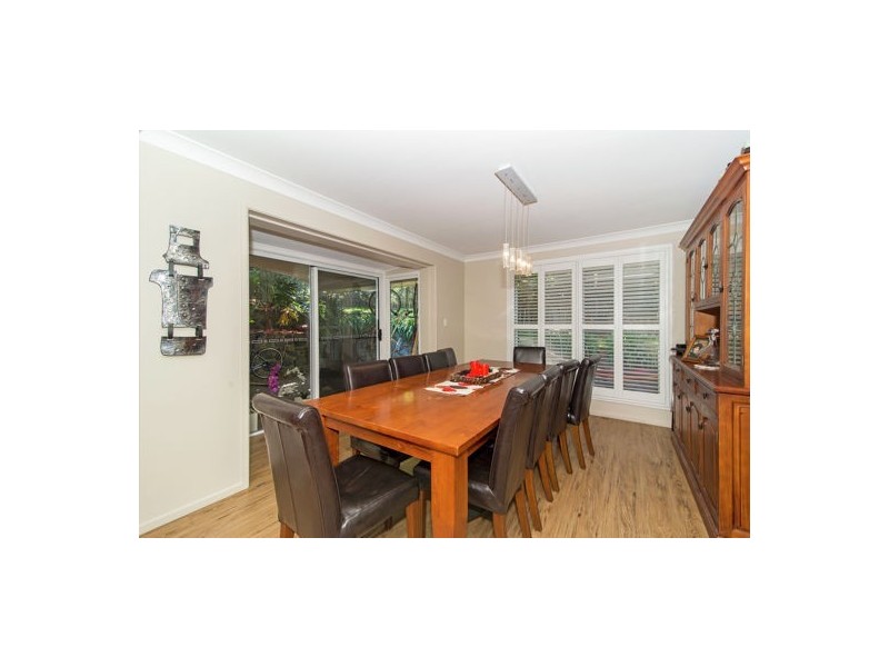 42 Mackenzie St, Mount Lofty QLD 4350