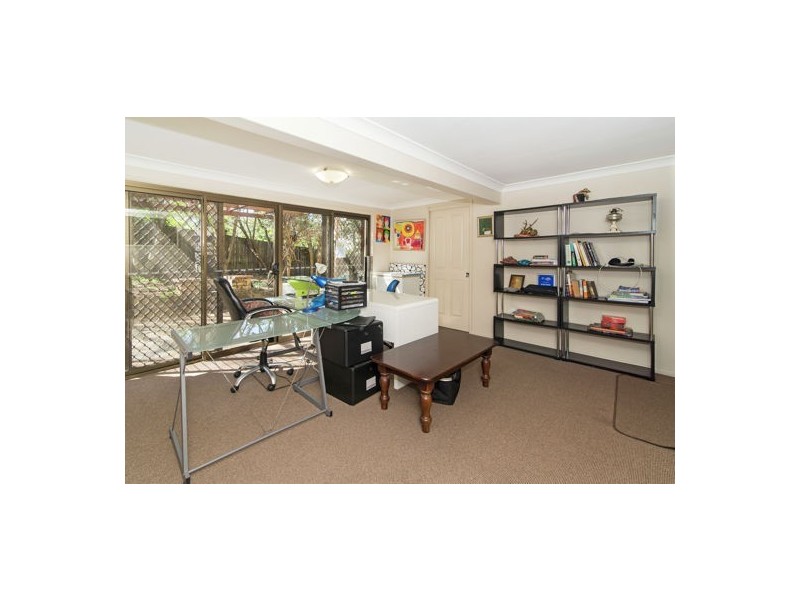 42 Mackenzie St, Mount Lofty QLD 4350