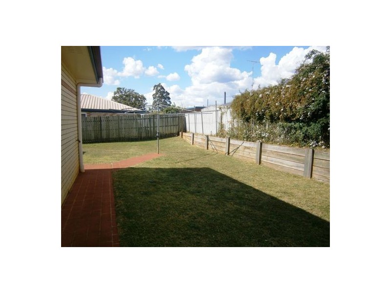22 Biscay Crescent, Glenvale QLD 4350
