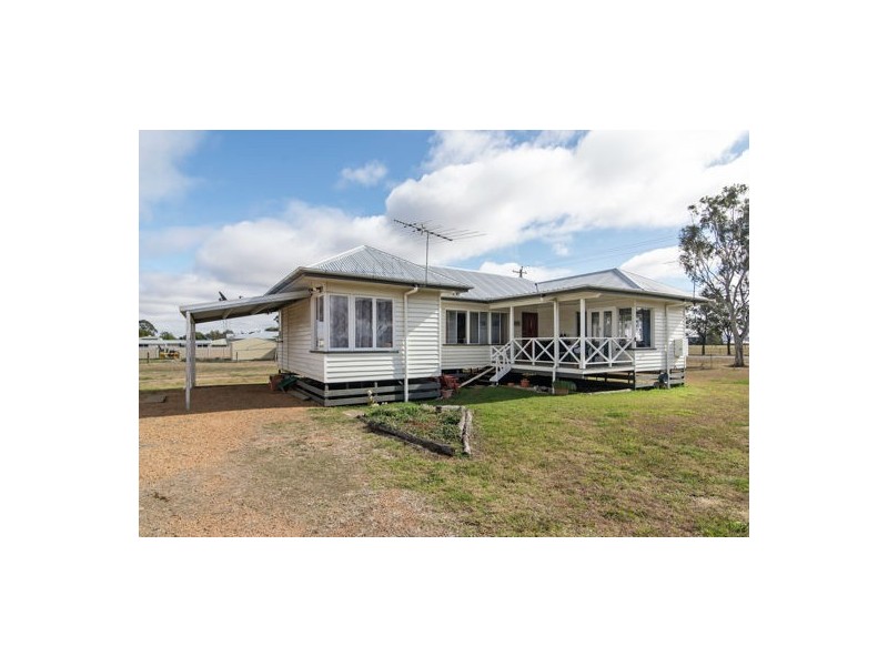 39 East Street, Clifton QLD 4361