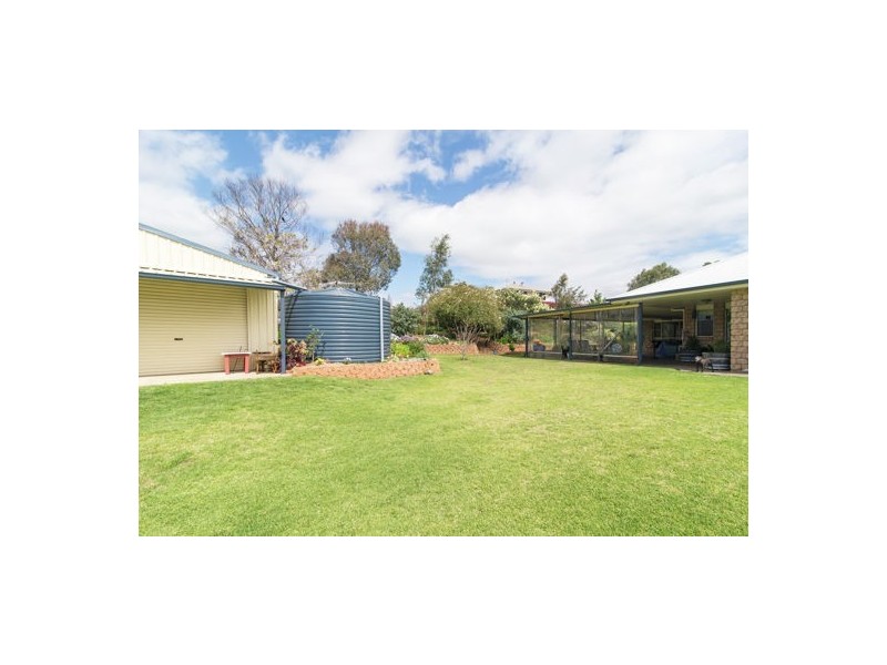 13 Barton Court, Highfields QLD 4352