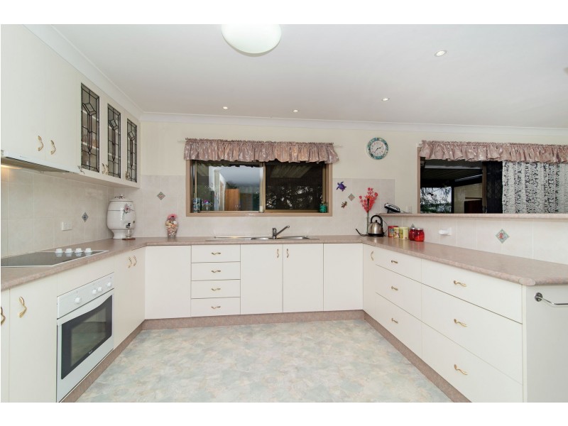 14 Werth Street, Oakey QLD 4401