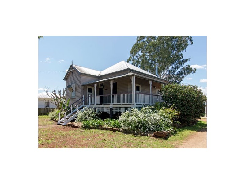 18 Ranfurley St, Newtown QLD 4350