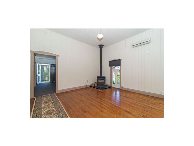 18 Ranfurley St, Newtown QLD 4350