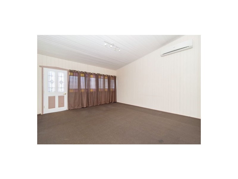 18 Ranfurley St, Newtown QLD 4350