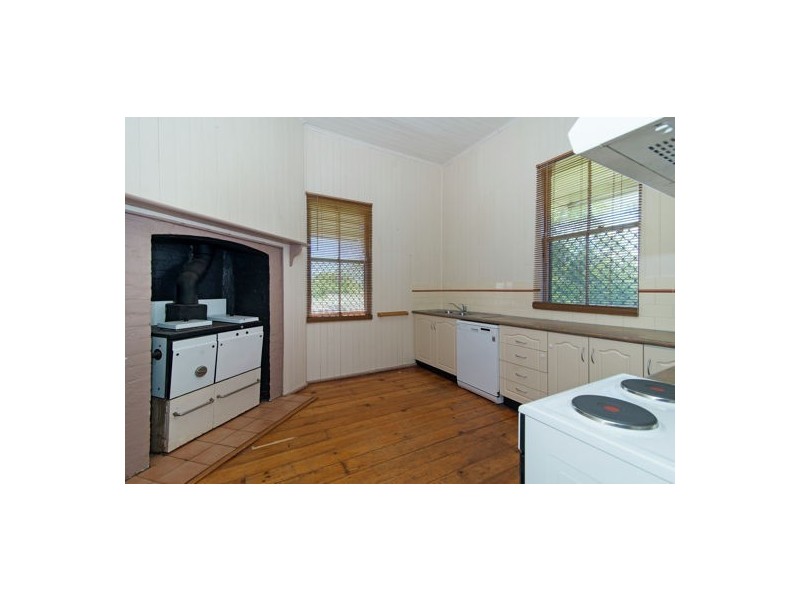18 Ranfurley St, Newtown QLD 4350