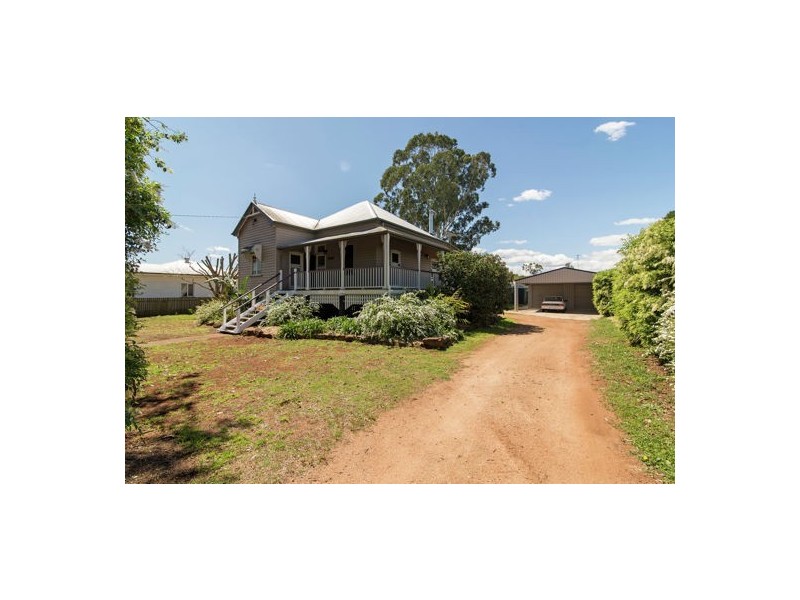 18 Ranfurley St, Newtown QLD 4350