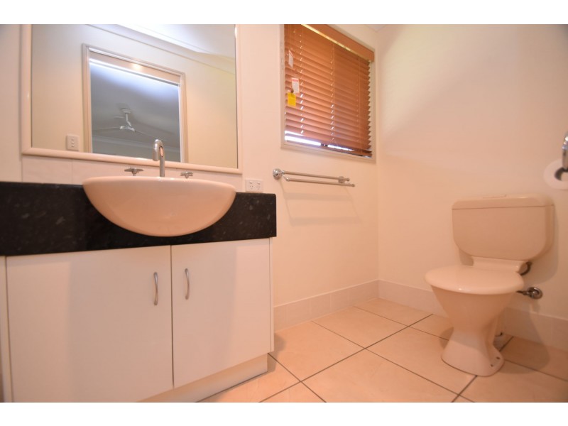 6 Wareena Crescent, Glenvale QLD 4350