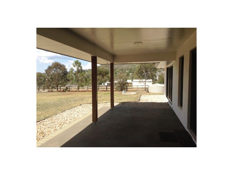 16 Barton St, Greenmount QLD 4359