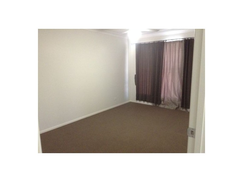 16 Barton St, Greenmount QLD 4359