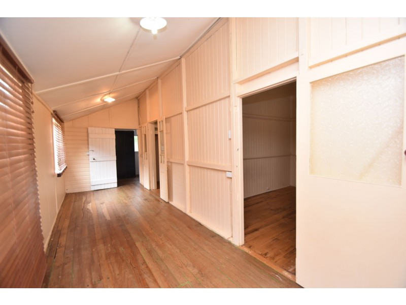 28 Ruthven Street, Harlaxton QLD 4350