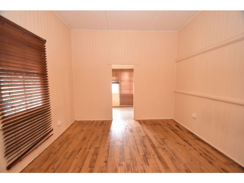 28 Ruthven Street, Harlaxton QLD 4350