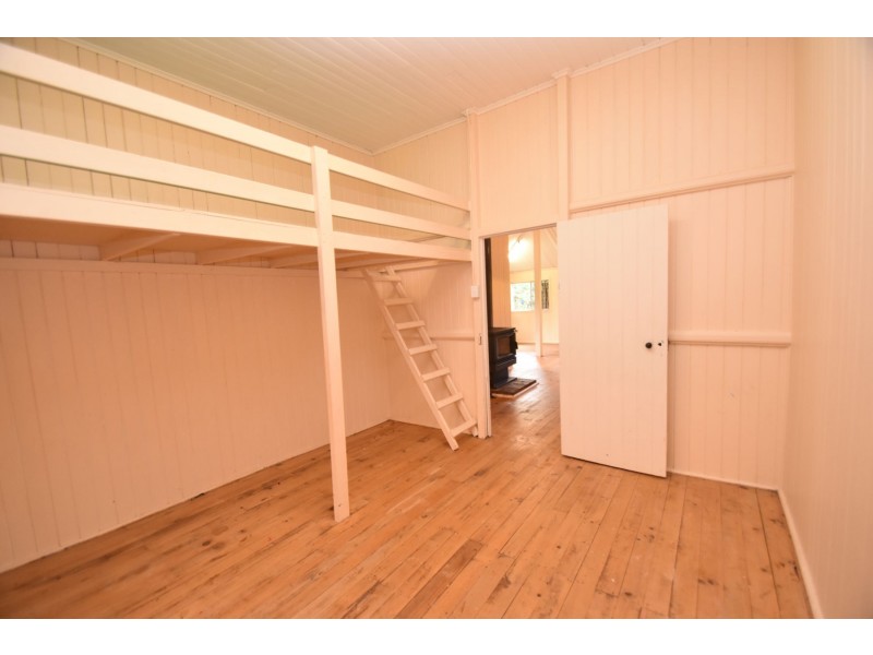 28 Ruthven Street, Harlaxton QLD 4350