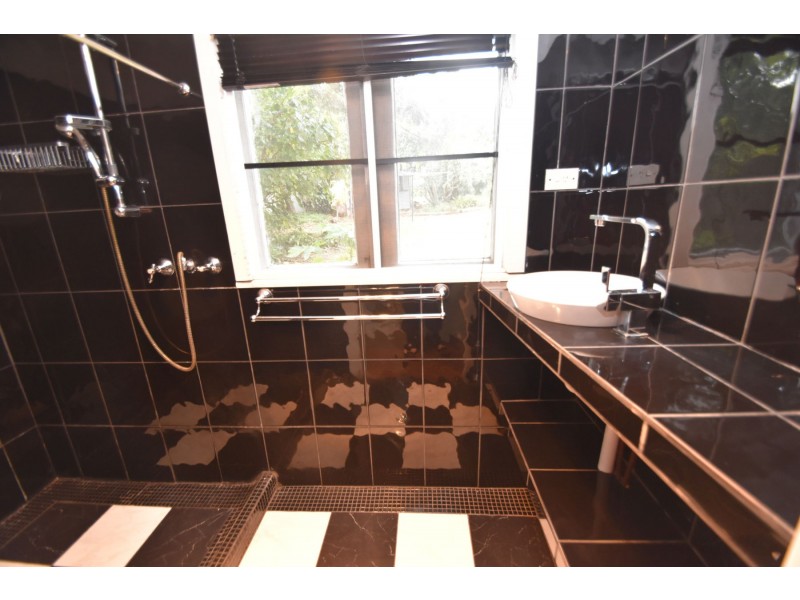 28 Ruthven Street, Harlaxton QLD 4350