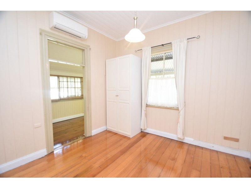 101 Bridge Street, Mount Lofty QLD 4350