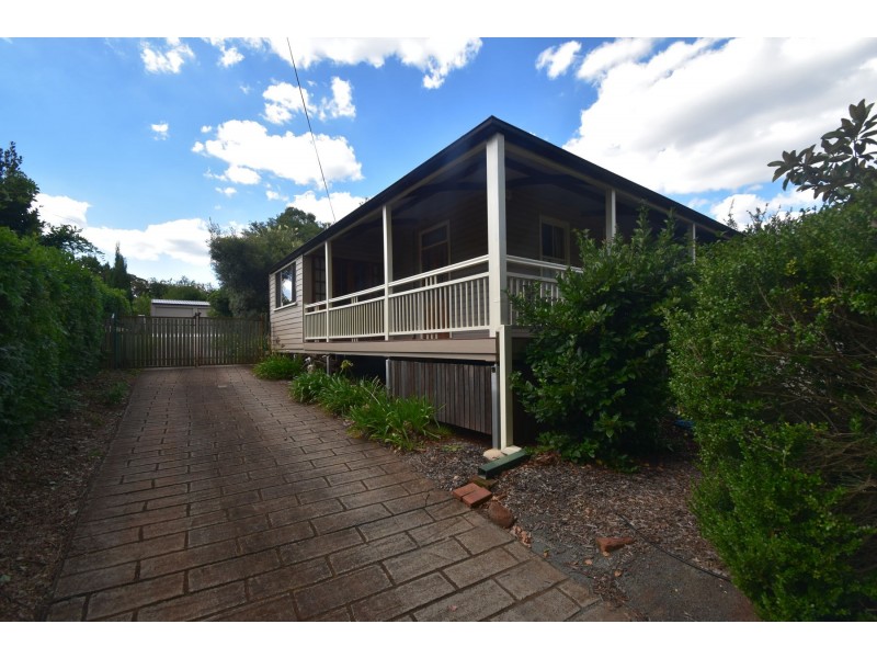 101 Bridge Street, Mount Lofty QLD 4350