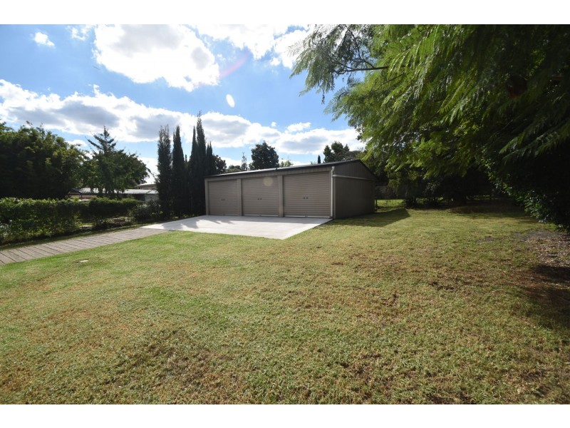 101 Bridge Street, Mount Lofty QLD 4350