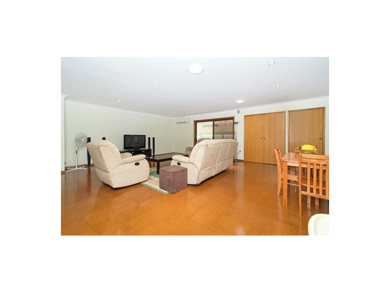 9 Shelton Crescent, Kearneys Spring QLD 4350
