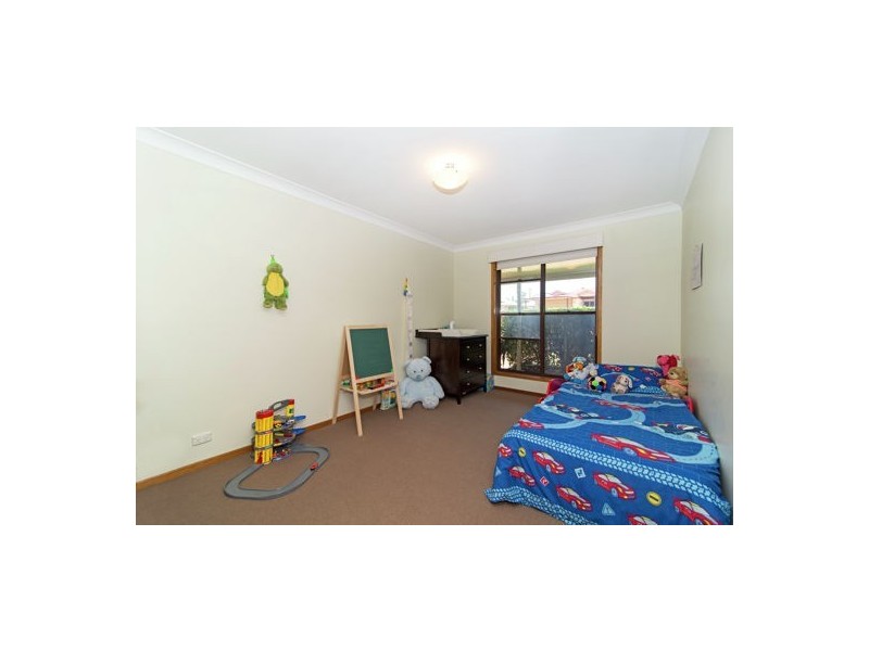 9 Shelton Crescent, Kearneys Spring QLD 4350