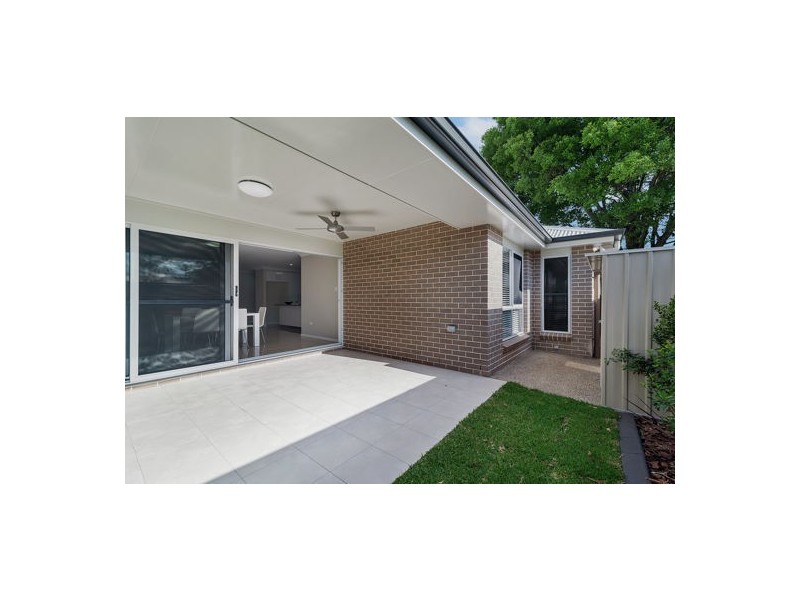 2/5 Third Avenue, Harristown QLD 4350