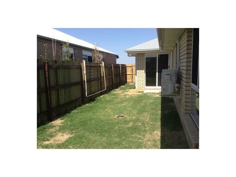 68 Wandsworth Street, Cranley QLD 4350