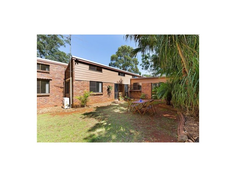 16 Niddrie Drive, Middle Ridge QLD 4350