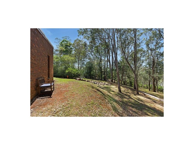 16 Niddrie Drive, Middle Ridge QLD 4350