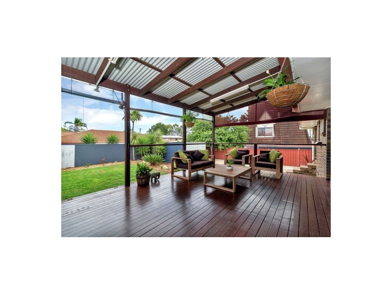 16 Sapphire Court, Kearneys Spring QLD 4350
