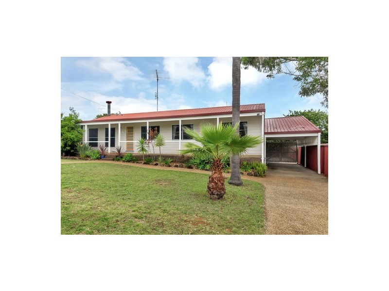 16 Sapphire Court, Kearneys Spring QLD 4350
