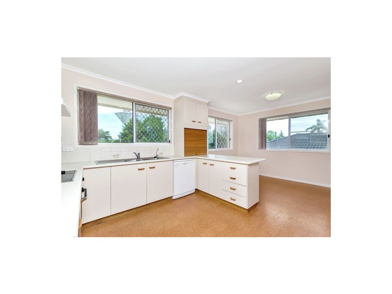 17 Hampton Street, Newtown QLD 4350