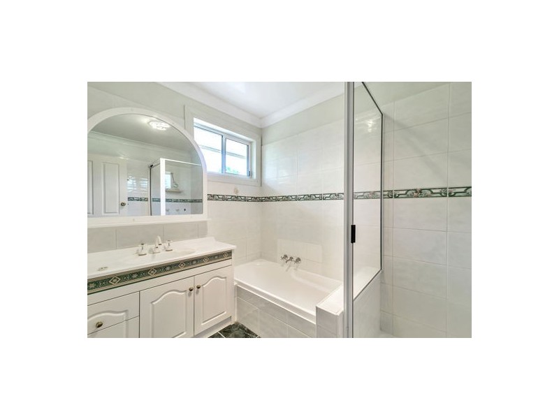 17 Hampton Street, Newtown QLD 4350