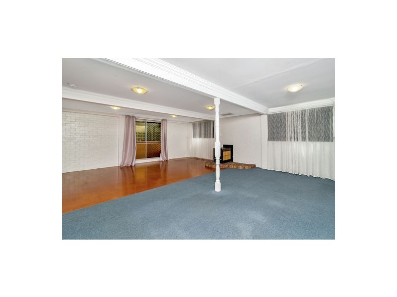 17 Hampton Street, Newtown QLD 4350