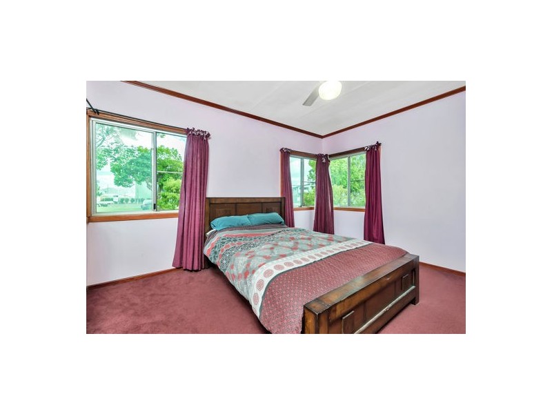 93 Anzac Avenue, Newtown QLD 4350
