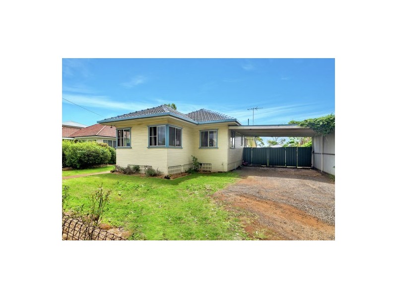 93 Anzac Avenue, Newtown QLD 4350